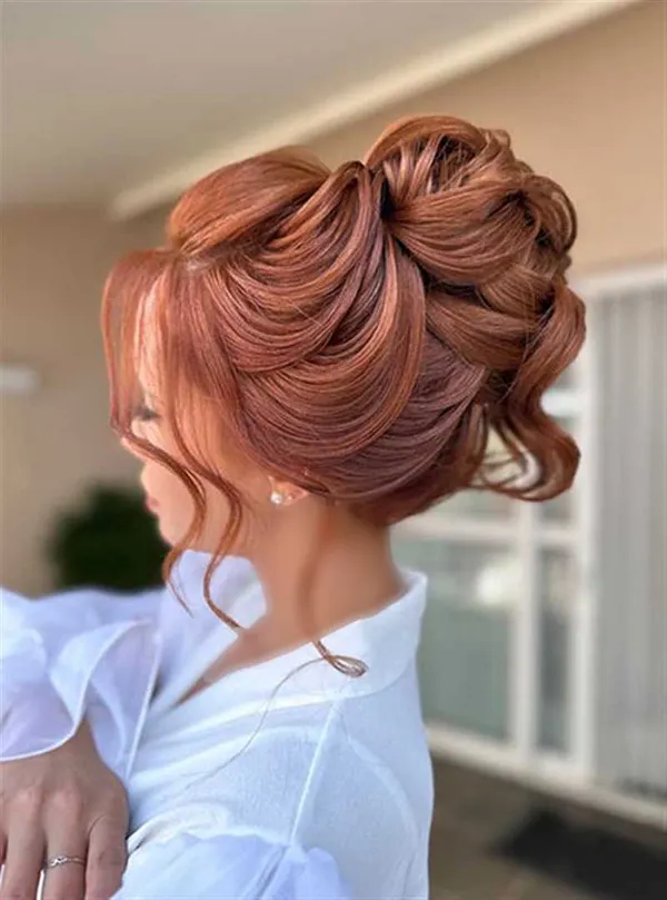 ترند جدیدترین شینیون اروپایی 2025 | برای دخترای مینیمال و باکلاس! 16 The latest European chignon 13