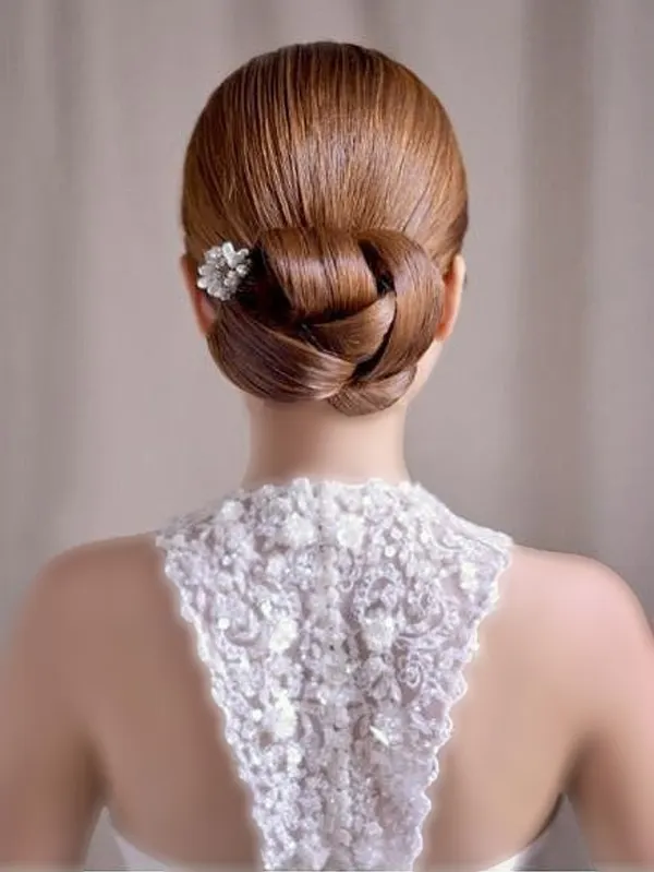 ترند جدیدترین شینیون اروپایی 2025 | برای دخترای مینیمال و باکلاس! 32 The latest European chignon 26