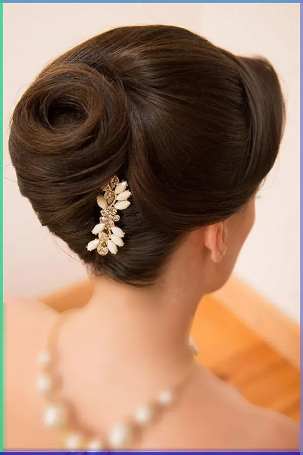 ترند جدیدترین شینیون اروپایی 2025 | برای دخترای مینیمال و باکلاس! 17 The latest European chignon 28