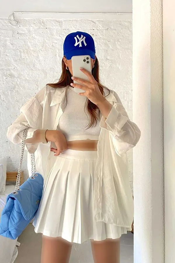 Style idea with a white skirt 12