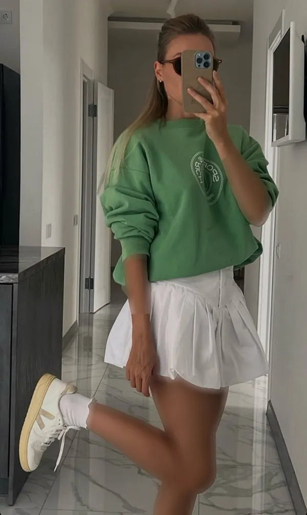 Style idea with a white skirt 15
