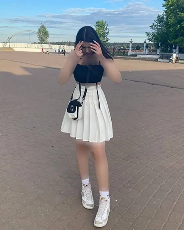 Style idea with a white skirt 16