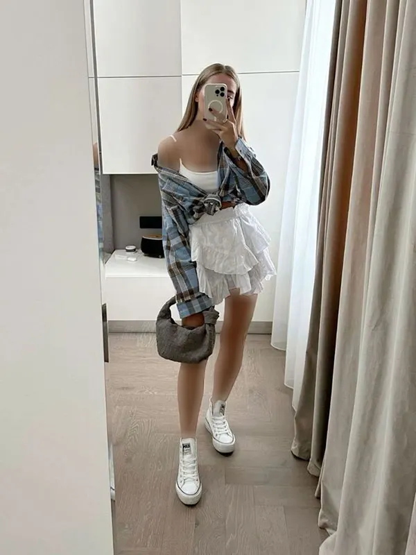 Style idea with a white skirt 27