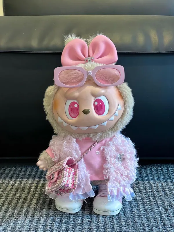30 مدل عکس عروسک لابوبو | کوچولوی بامزه با وایب فانتزی 💖 15 Labubu doll pic 4