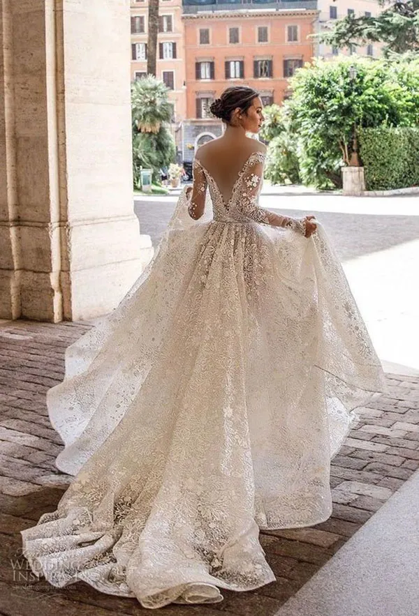 لباس عروس اروپایی جدید 2025 | از تور تا برشهای تمیز، لطیف و بینهایت شیک! 26 New European wedding dress 23
