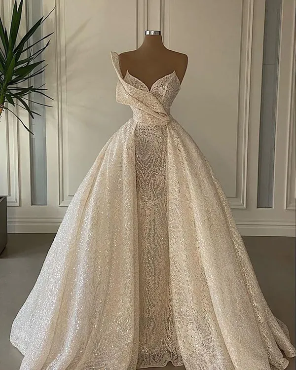 لباس عروس اروپایی جدید 2025 | از تور تا برشهای تمیز، لطیف و بینهایت شیک! 33 New European wedding dress 25