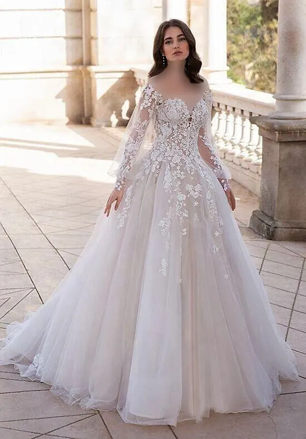 لباس عروس اروپایی جدید 2025 | از تور تا برشهای تمیز، لطیف و بینهایت شیک! 9 New European wedding dress 7