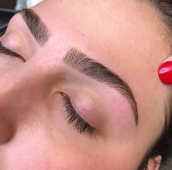 The cutest micro eyebrow models 14