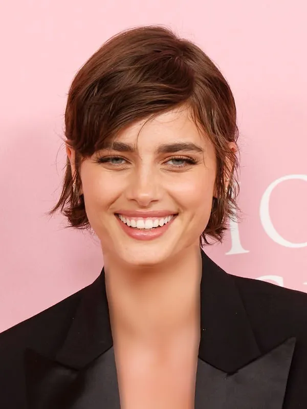Beautiful short hairstyle 22