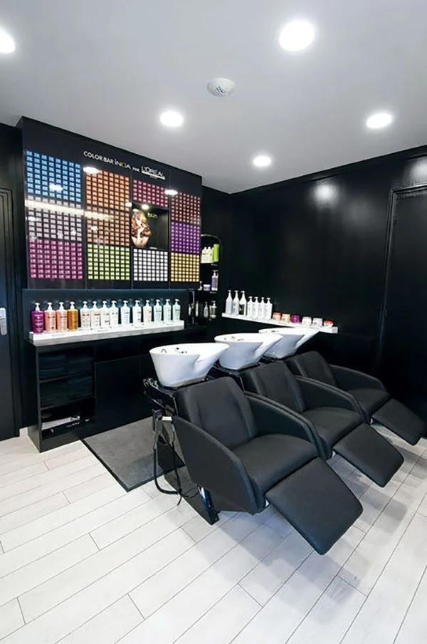 Beauty salon design 27
