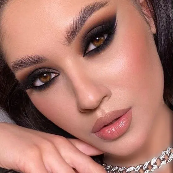 37 مدل آرایش چشم مشکی دخترانه؛ از مدل ملایم تا اسموکی لاکچری! 15 Black eye makeup for girls 14