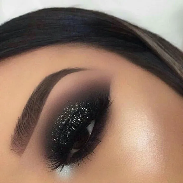 37 مدل آرایش چشم مشکی دخترانه؛ از مدل ملایم تا اسموکی لاکچری! 32 Black eye makeup for girls 31