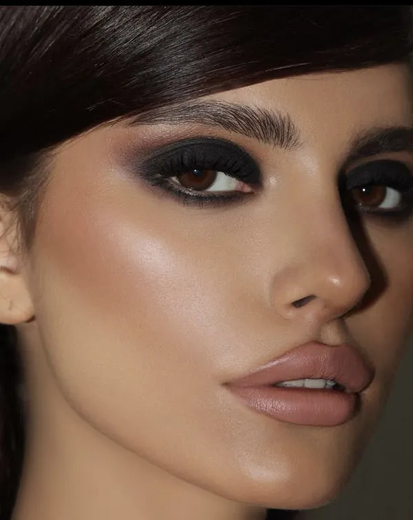 37 مدل آرایش چشم مشکی دخترانه؛ از مدل ملایم تا اسموکی لاکچری! 7 Black eye makeup for girls 5