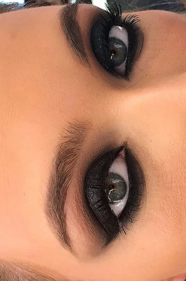 37 مدل آرایش چشم مشکی دخترانه؛ از مدل ملایم تا اسموکی لاکچری! 8 Black eye makeup for girls 7