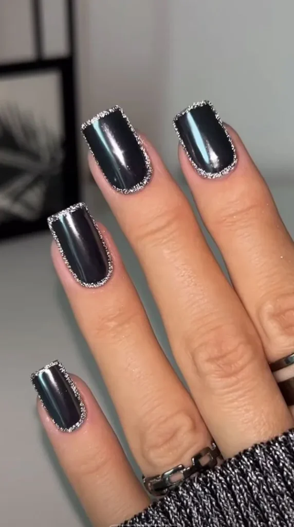 جدیدترین مدل ناخن آیس مشکی | 37 استایل شیک برای دخترای خفن! 20 Black ice nails 17