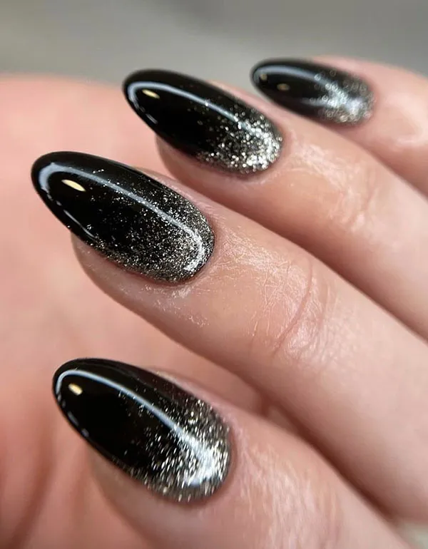 جدیدترین مدل ناخن آیس مشکی | 37 استایل شیک برای دخترای خفن! 26 Black ice nails 23