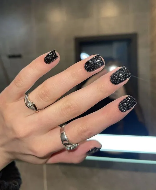 جدیدترین مدل ناخن آیس مشکی | 37 استایل شیک برای دخترای خفن! 28 Black ice nails 25