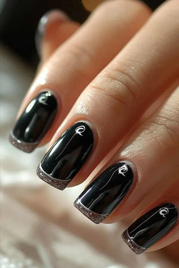 جدیدترین مدل ناخن آیس مشکی | 37 استایل شیک برای دخترای خفن! 33 Black ice nails 30