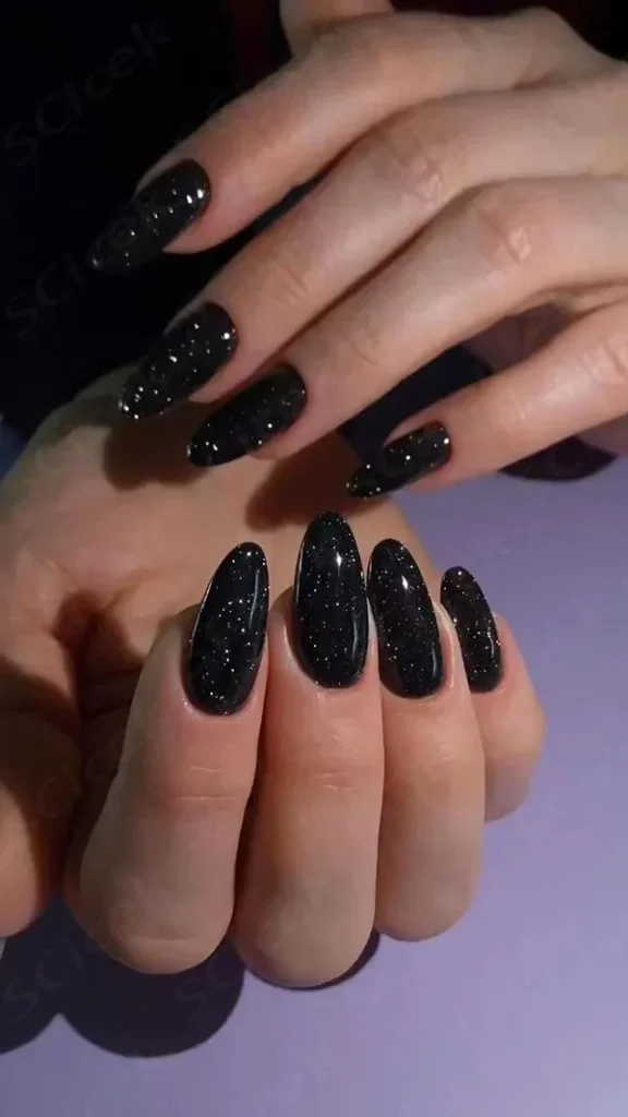 جدیدترین مدل ناخن آیس مشکی | 37 استایل شیک برای دخترای خفن! 12 Black ice nails 8