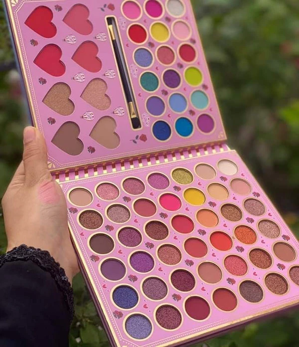 32 مدل پالت سایه کتابی فانتزی | یه دنیای رنگی روی پلکهات! 20 Book shadow palette 16