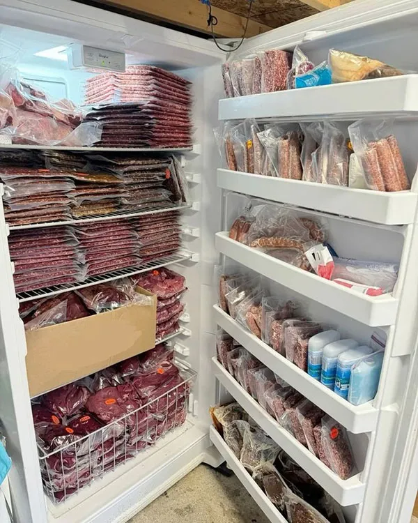 Bridal refrigerator arrangement 21