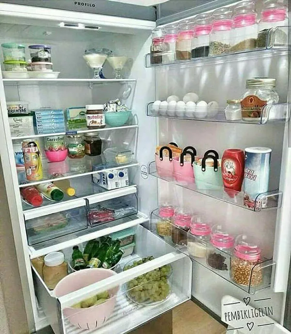 Bridal refrigerator arrangement 26