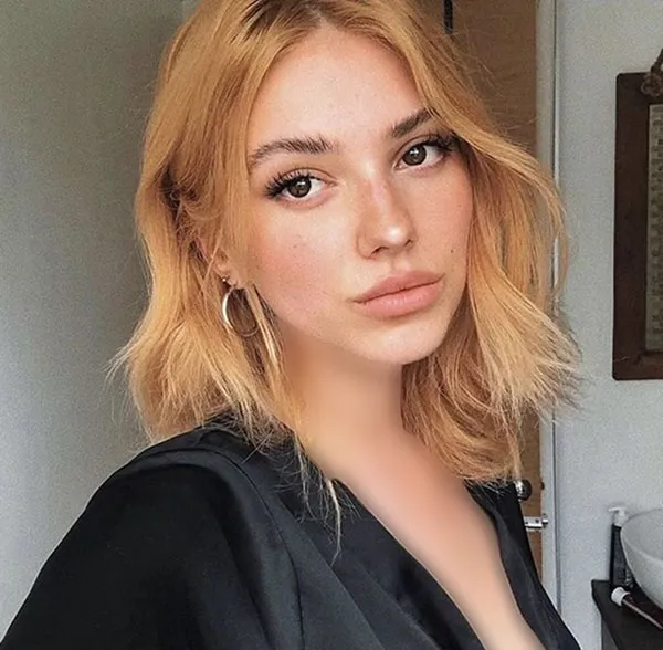 34 مدل رنگ مو قهوه ای کاراملی زنانه رو امتحان کردی یا هنوز منتظری؟ ✨ 18 Caramel brown hair color 16