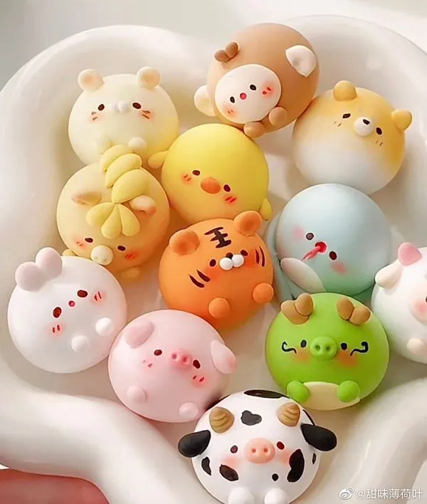 Cute Clay Sculpture 18