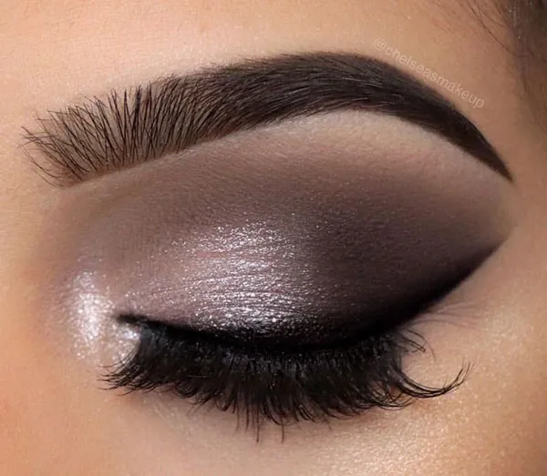 Dark eyeshadow 9