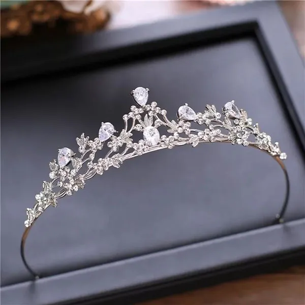 Elegant bridal crown 13
