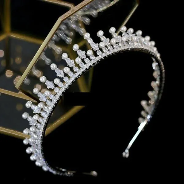 Elegant bridal crown 24
