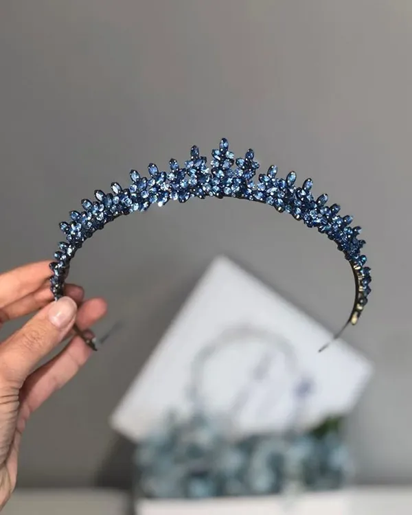 Elegant bridal crown 26