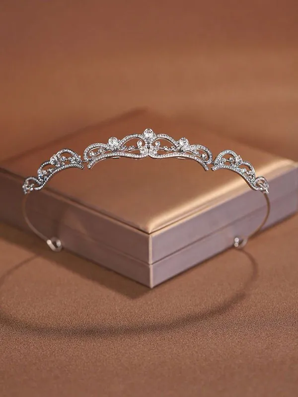 Elegant bridal crown 27