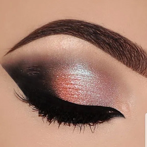 مدل آرایش چشم و ابرو دخترونه | 35 مدل ترند ۲۰۲۵ برای استایل شیک و دخترونه! 17 Eye and eyebrow makeup 12