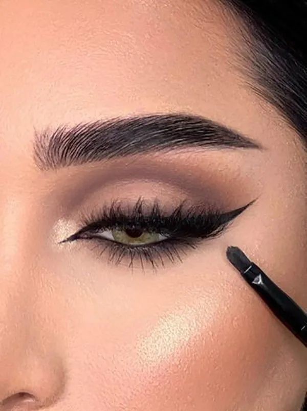 کدوم مدل سایه زدن چشم 2025 بیشتر به استایلت میاد؟ 26 Eye shading model 23