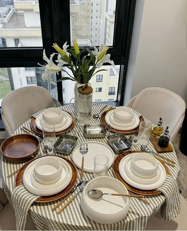 Food dish arrangement 13