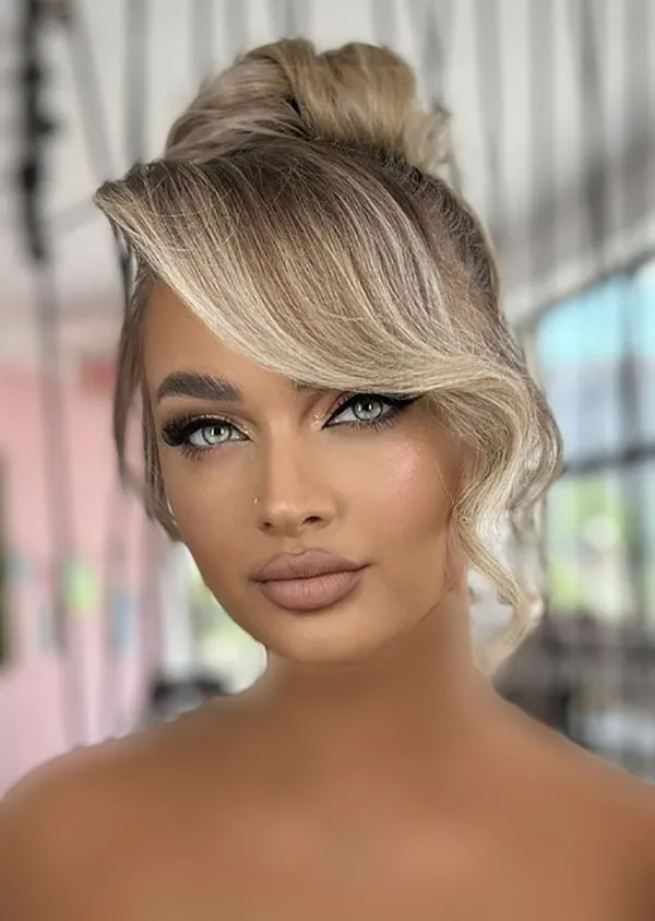 Front hair chignon model 14