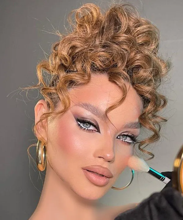Front hair chignon model 17