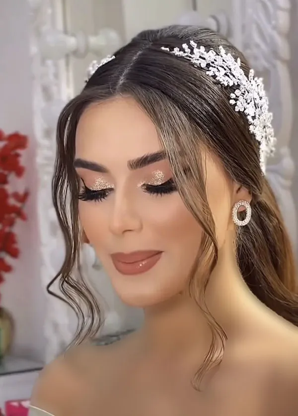 Front hair chignon model 18