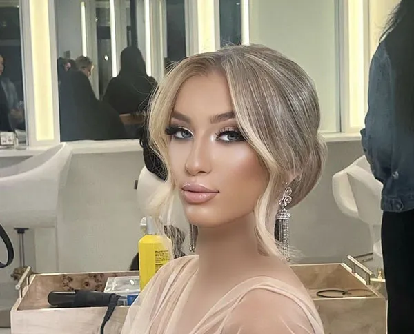 Front hair chignon model 26