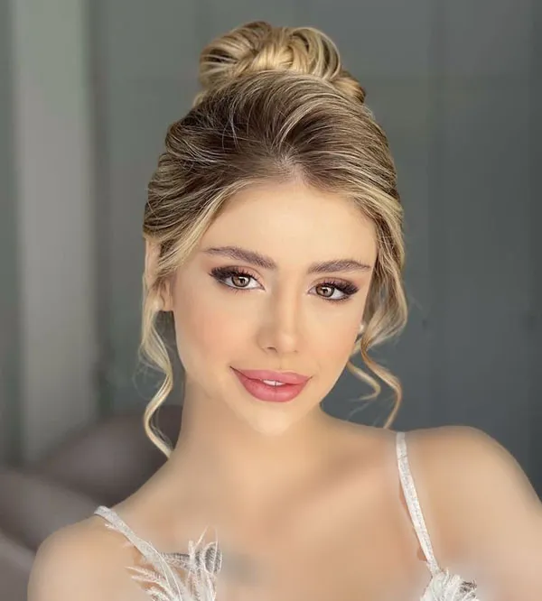 Front hair chignon model 28
