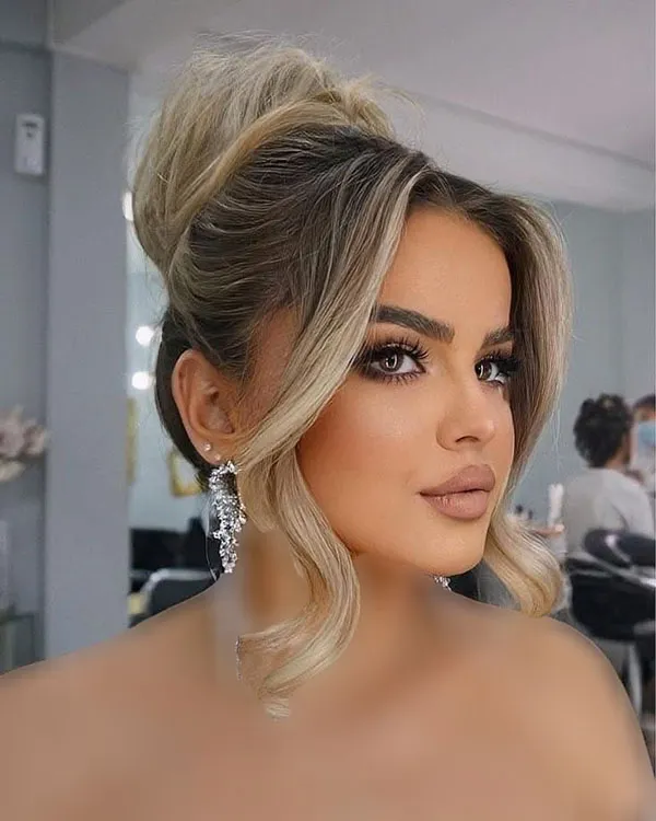 Front hair chignon model 30