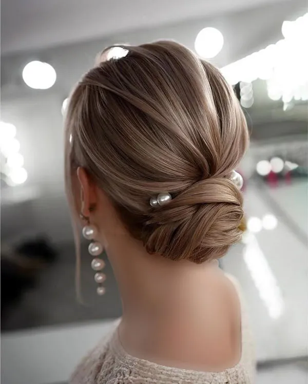 Girls chignon model 5