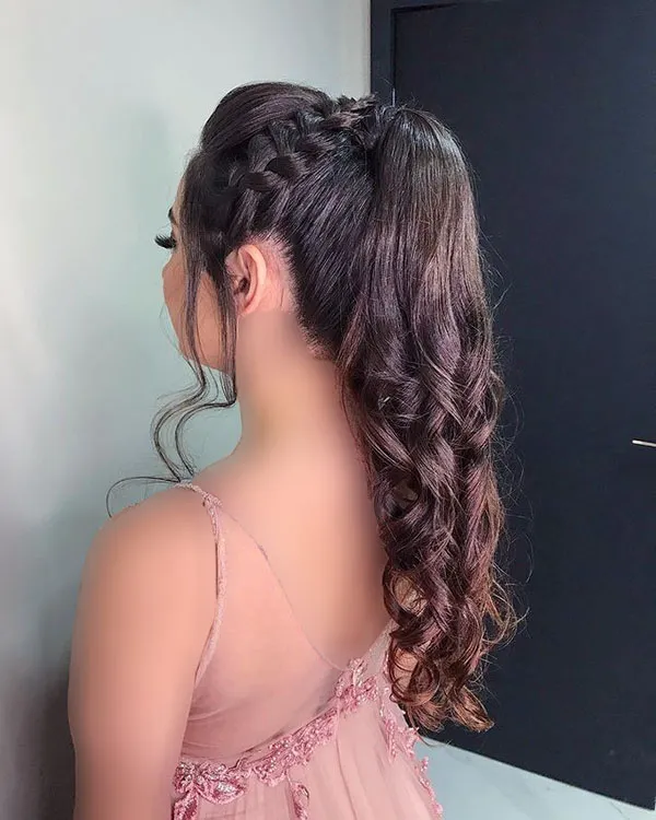 Girls curly ponytail hairstyle 23
