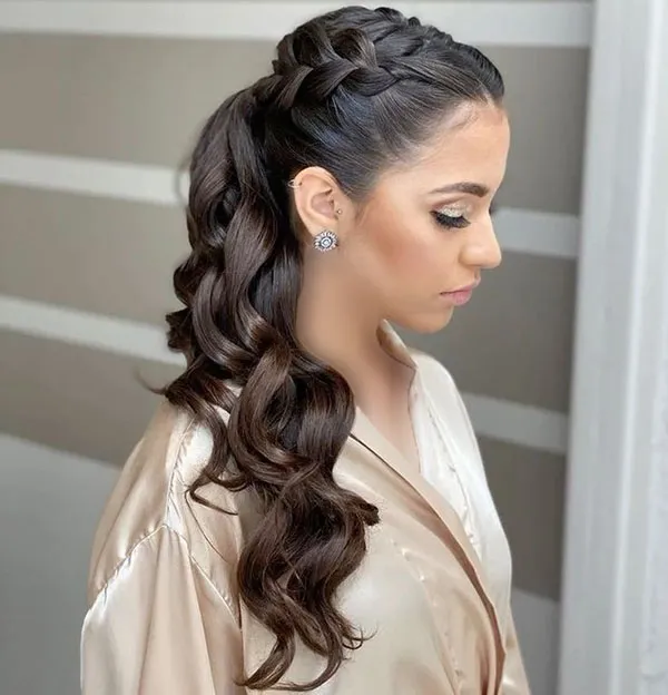 Girls curly ponytail hairstyle 33