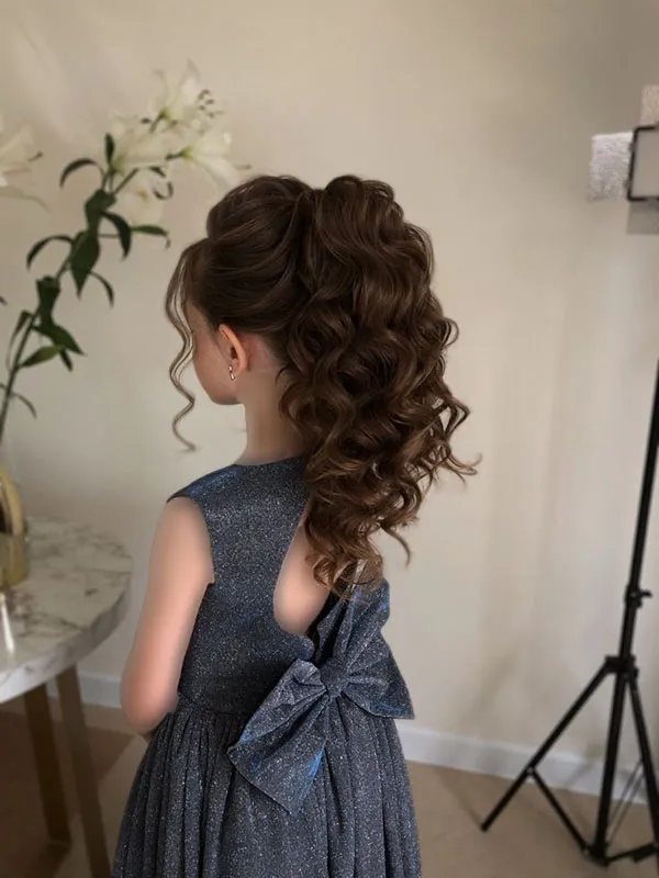 Girls curly ponytail hairstyle 5