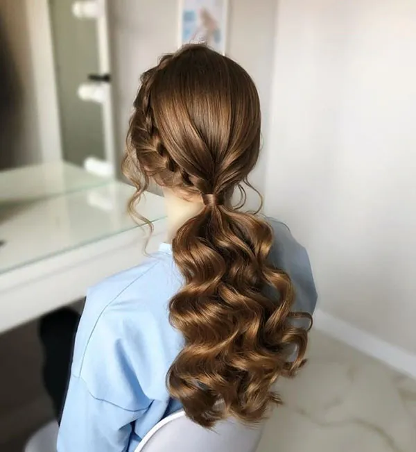 Girls curly ponytail hairstyle 9