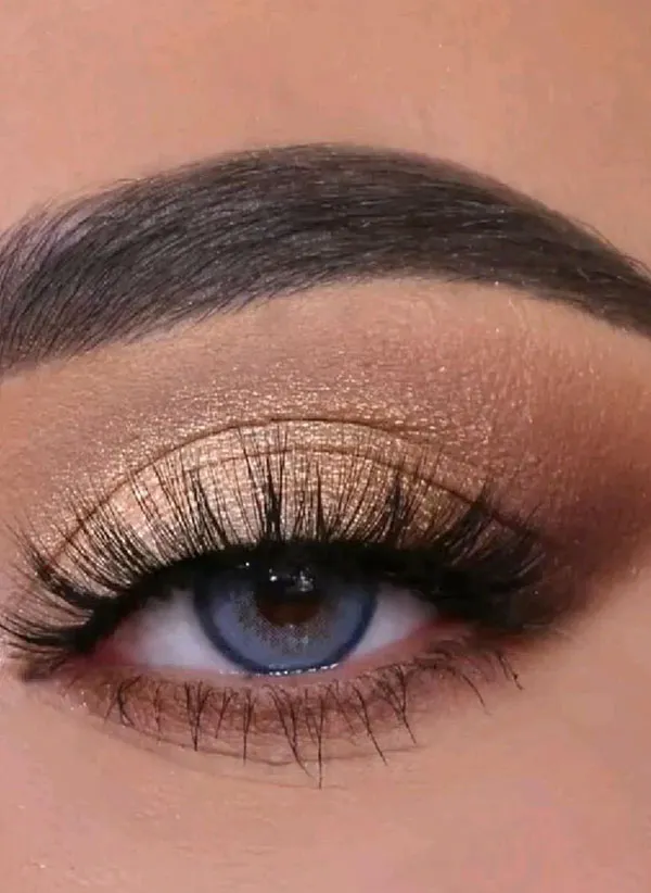 Golden eyeshadow 10