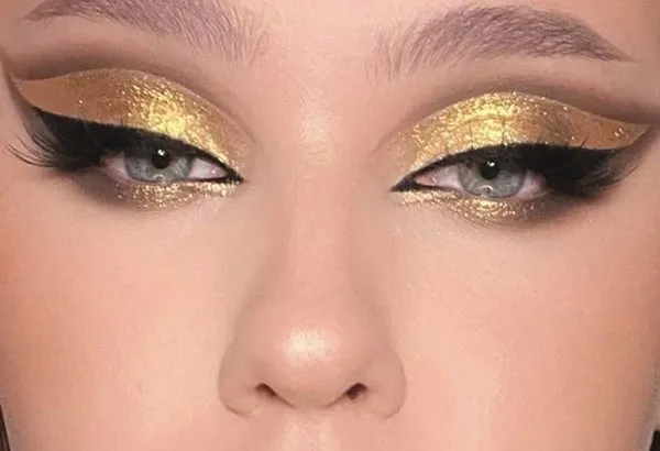 Golden eyeshadow 13