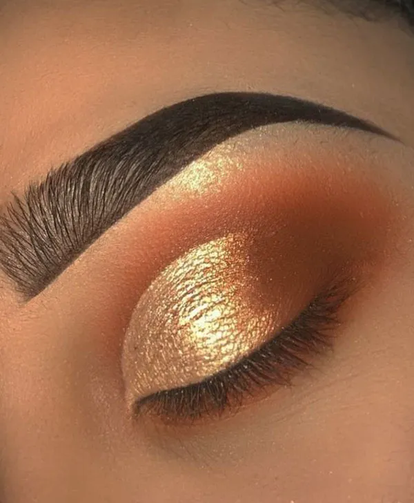 Golden eyeshadow 21